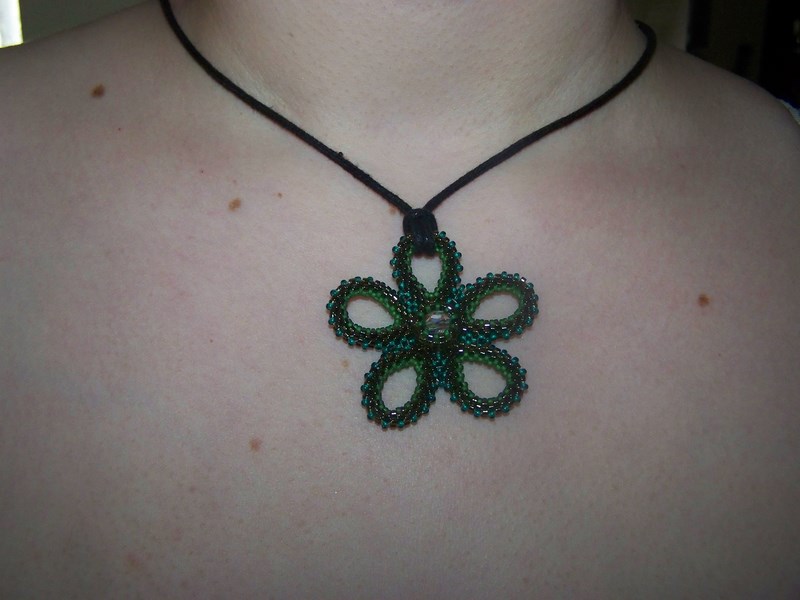 Collier.