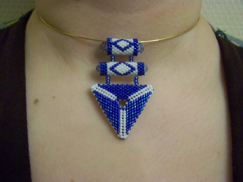 Collier.