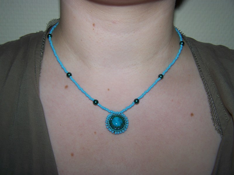 Collier.